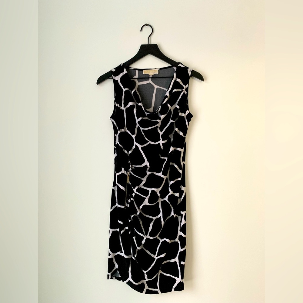Michael Michael Kors Giraffe petit dress. With gold zipper!